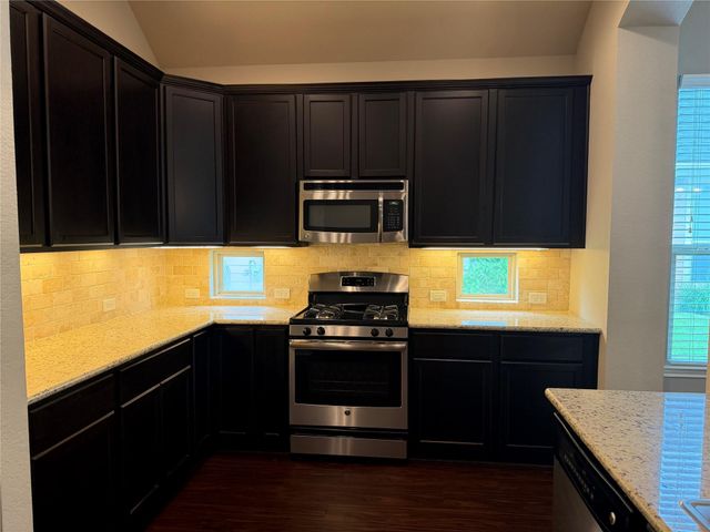 2511 Amy Lee Drive, Conroe, TX 77304