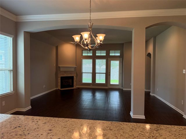 2511 Amy Lee Drive, Conroe, TX 77304