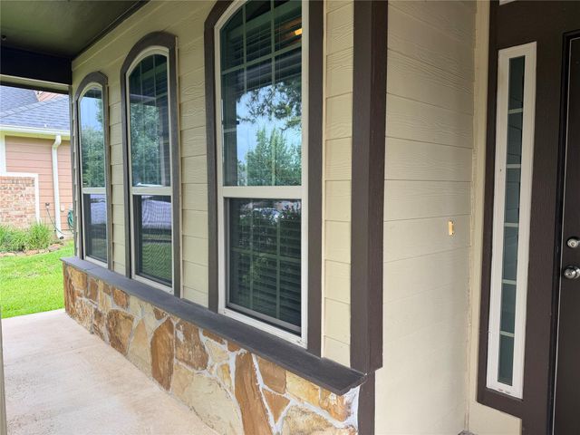 2511 Amy Lee Drive, Conroe, TX 77304