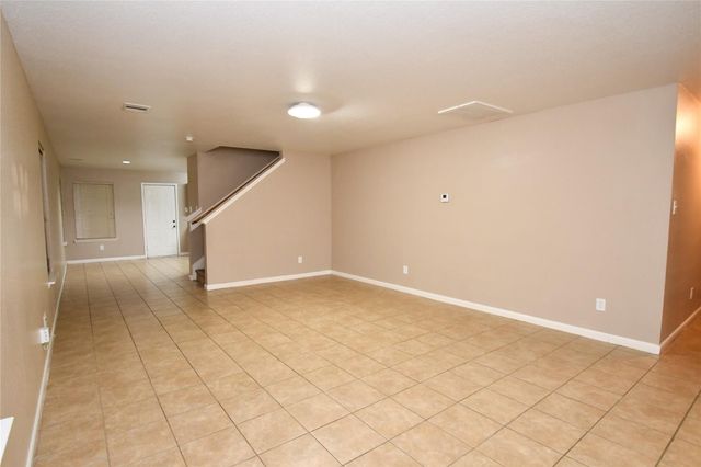 6618 Hawthorne Falls Lane, Houston, TX 77049