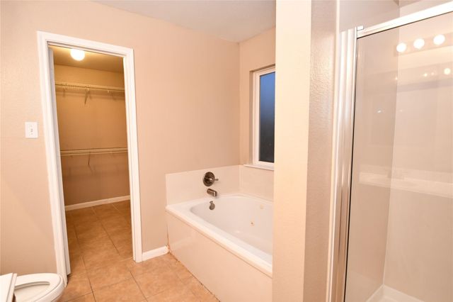 6618 Hawthorne Falls Lane, Houston, TX 77049