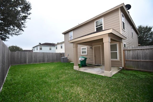 6618 Hawthorne Falls Lane, Houston, TX 77049