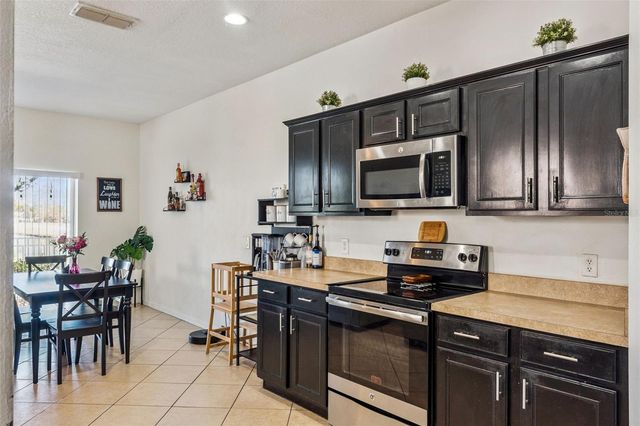 3933 PEMBERLY PINES CIRCLE, St Cloud, FL 34769