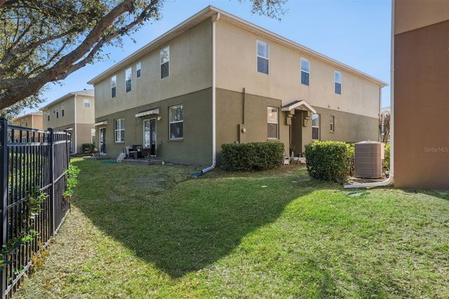 3933 PEMBERLY PINES CIRCLE, St Cloud, FL 34769