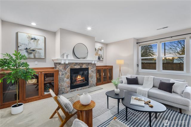 5111 NE 7th Place, Renton, WA 98059