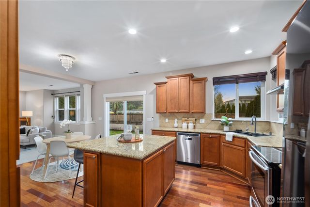 5111 NE 7th Place, Renton, WA 98059