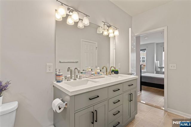 73 Wesmont Drive 1811, Wood Ridge, NJ 07075