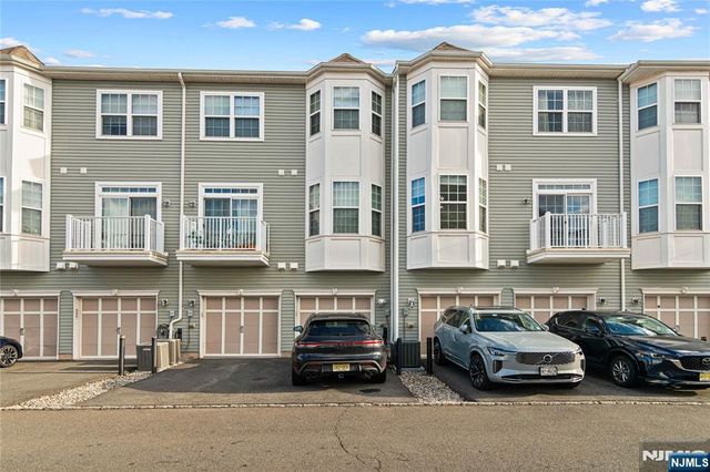 73 Wesmont Drive 1811, Wood Ridge, NJ 07075