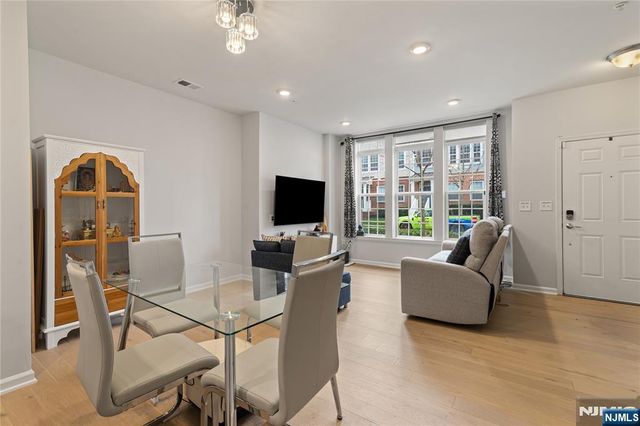 73 Wesmont Drive 1811, Wood Ridge, NJ 07075