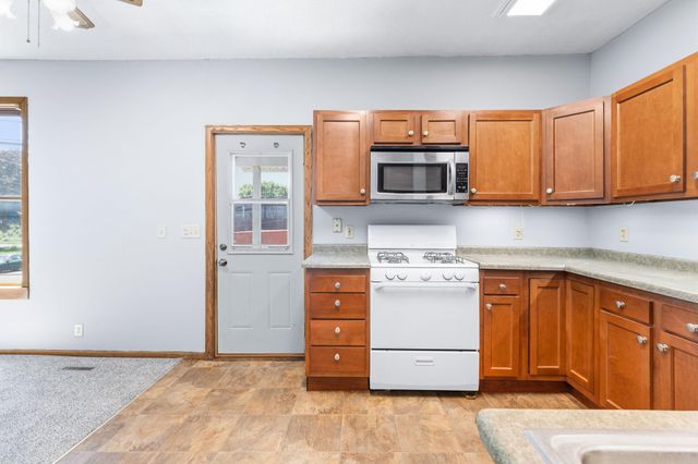 979 Victoria Street N, Saint Paul, MN 55103