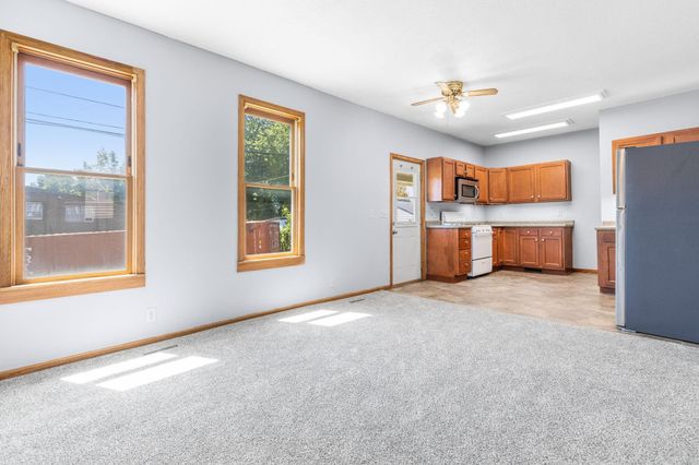 979 Victoria Street N, Saint Paul, MN 55103