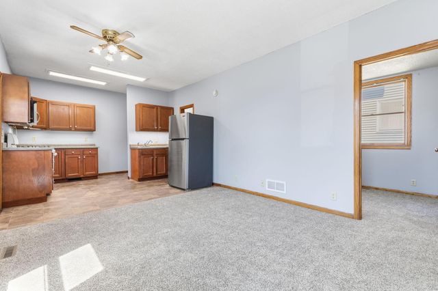 979 Victoria Street N, Saint Paul, MN 55103