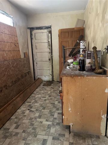 1419 E 40th Street, Kansas City, MO 64110