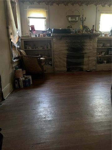 1419 E 40th Street, Kansas City, MO 64110