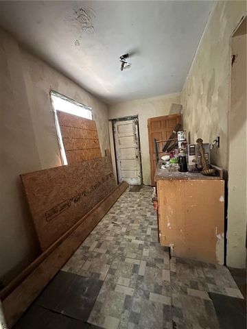 1419 E 40th Street, Kansas City, MO 64110