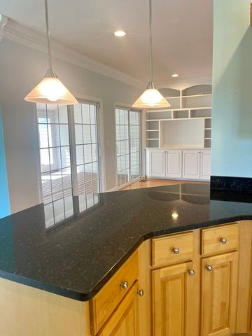 176 Mary Catherine Dr, Lancaster, MA 01523