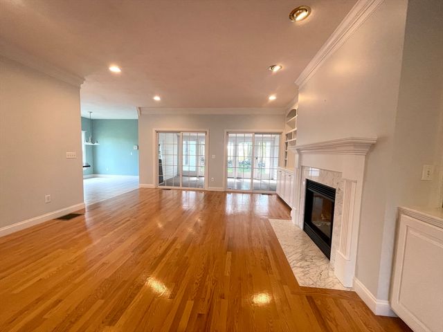 176 Mary Catherine Dr, Lancaster, MA 01523
