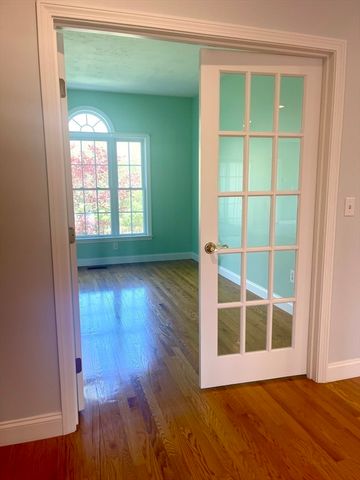 176 Mary Catherine Dr, Lancaster, MA 01523