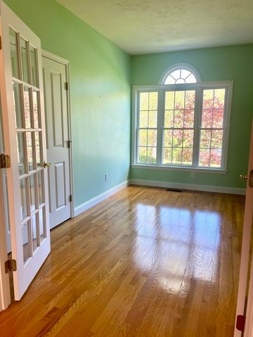 176 Mary Catherine Dr, Lancaster, MA 01523
