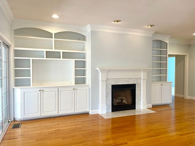 176 Mary Catherine Dr, Lancaster, MA 01523
