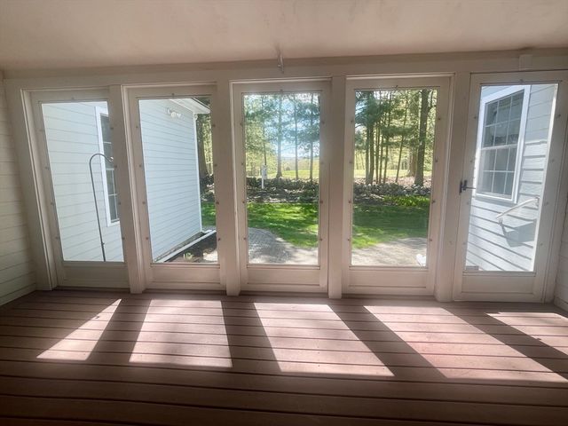 176 Mary Catherine Dr, Lancaster, MA 01523