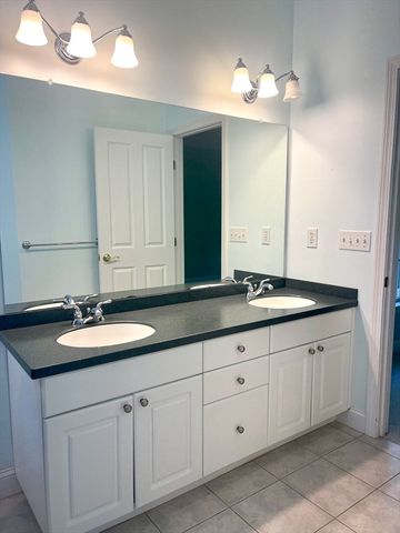 176 Mary Catherine Dr, Lancaster, MA 01523