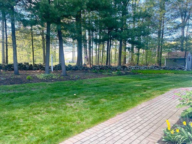 176 Mary Catherine Dr, Lancaster, MA 01523