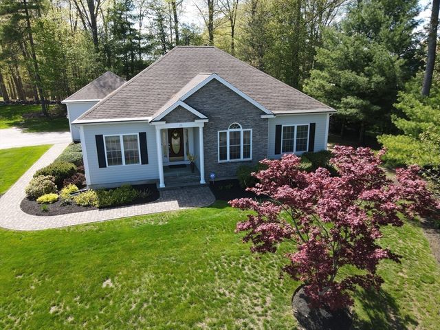 176 Mary Catherine Dr, Lancaster, MA 01523