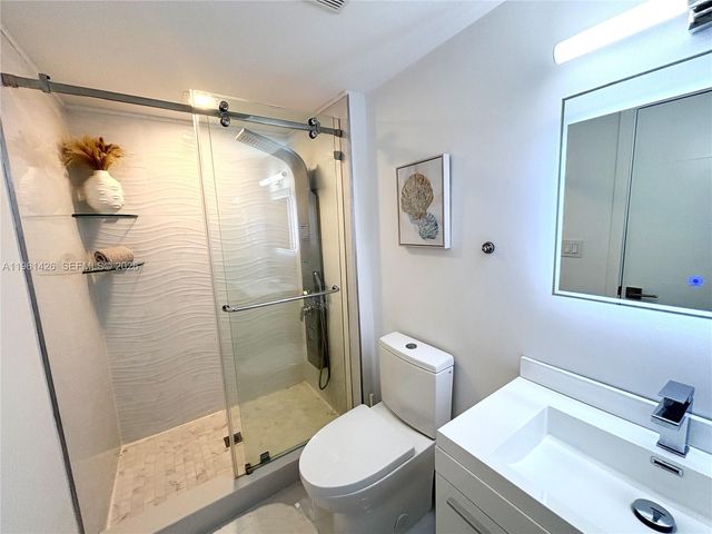 20301 W Country Club Dr 1422, Aventura, FL 33180