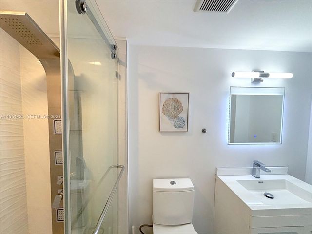 20301 W Country Club Dr 1422, Aventura, FL 33180