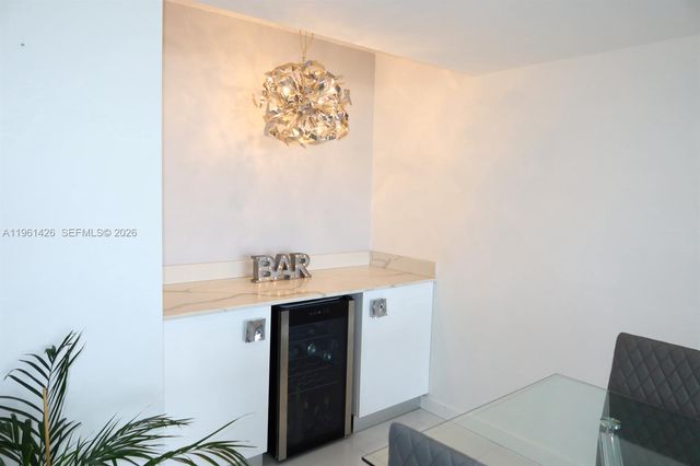 20301 W Country Club Dr 1422, Aventura, FL 33180