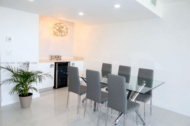 20301 W Country Club Dr 1422, Aventura, FL 33180