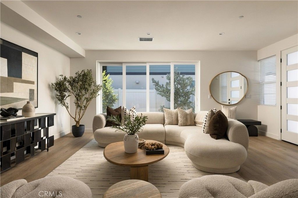 551 Bernard, Costa Mesa, CA 92627 — photo 2