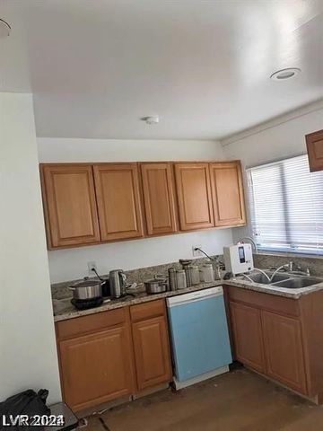 1932 Lawry Avenue, North Las Vegas, NV 89032