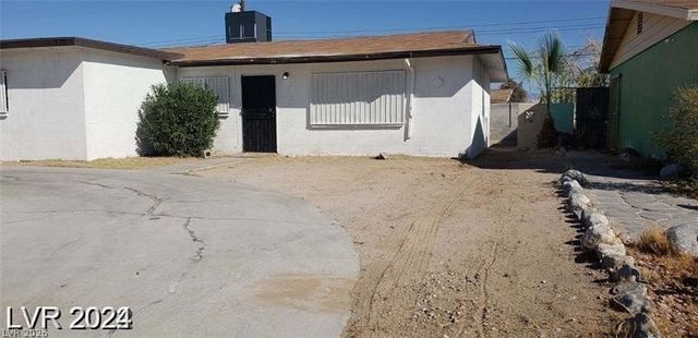 1932 Lawry Avenue, North Las Vegas, NV 89032