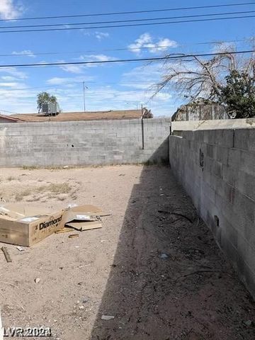 1932 Lawry Avenue, North Las Vegas, NV 89032