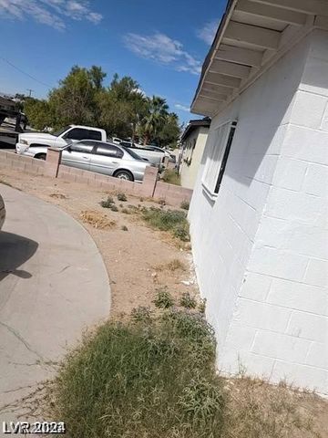 1932 Lawry Avenue, North Las Vegas, NV 89032