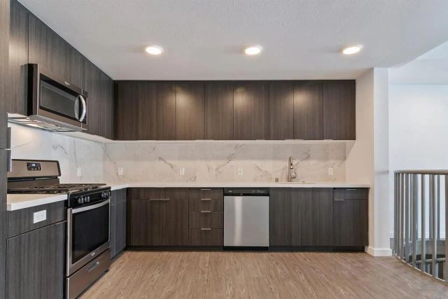 5750 Hollywood Boulevard 232, Los Angeles, CA 90028