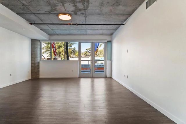 5750 Hollywood Boulevard 232, Los Angeles, CA 90028