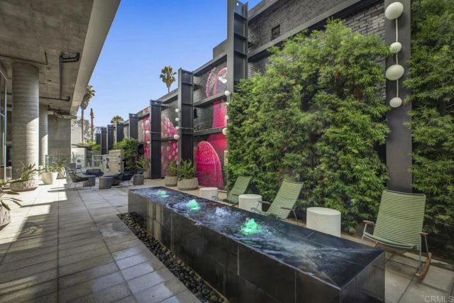 5750 Hollywood Boulevard 232, Los Angeles, CA 90028