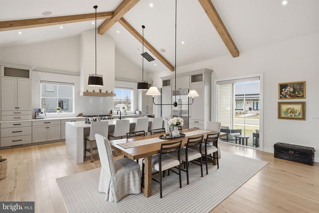 604 MARTINGALE RIDGE DR, Middleburg, VA 20117