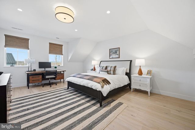 604 MARTINGALE RIDGE DR, Middleburg, VA 20117