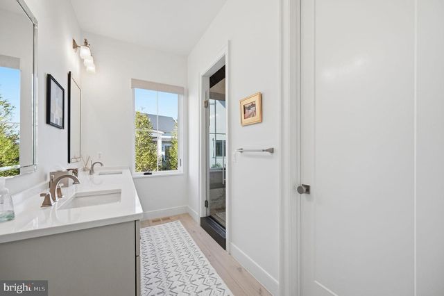 604 MARTINGALE RIDGE DR, Middleburg, VA 20117