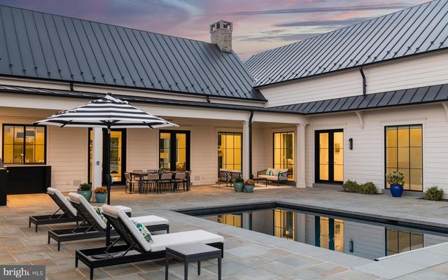 604 MARTINGALE RIDGE DR, Middleburg, VA 20117