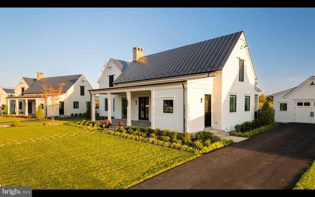 604 MARTINGALE RIDGE DR, Middleburg, VA 20117