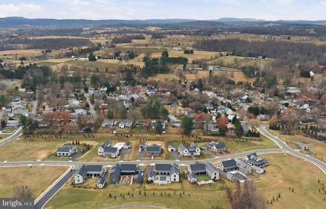 604 MARTINGALE RIDGE DR, Middleburg, VA 20117