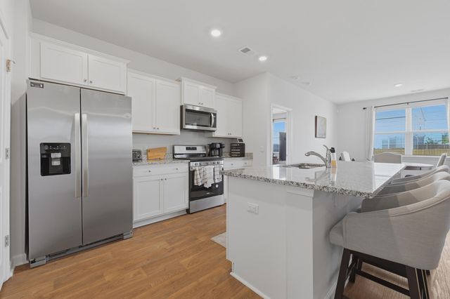 140 Lagoona Drive, Summerville, SC 29483