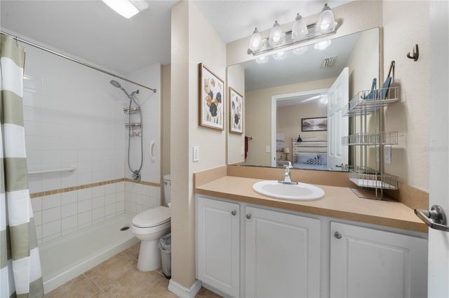 9177 SW 52ND ROAD E-103, Gainesville, FL 32608