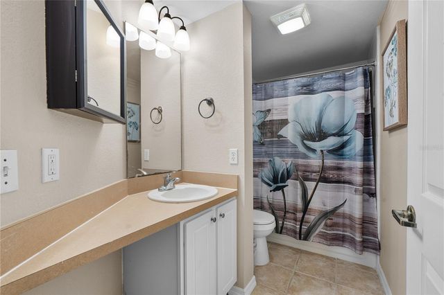 9177 SW 52ND ROAD E-103, Gainesville, FL 32608