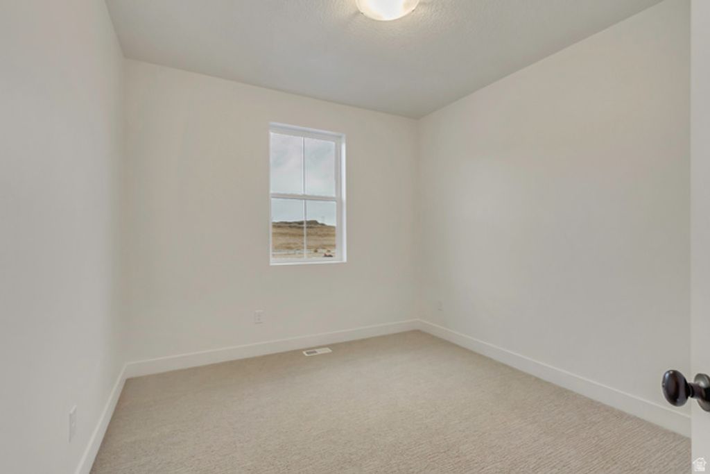 Image 13 of property listing at 6996 W HIDDEN HILLS WAY #182, West Jordan, UT 84081